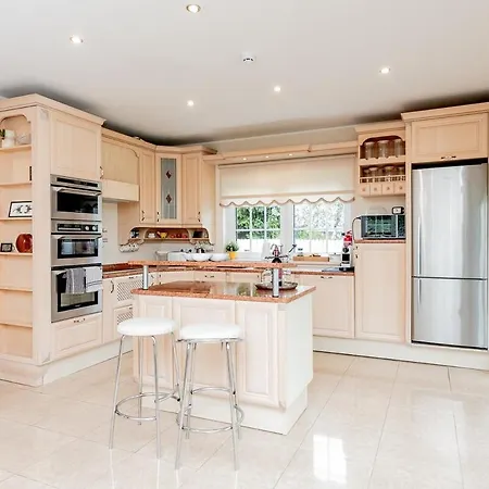 Luxury In Paernu, Walking Distance From The And Centre *