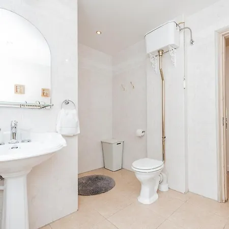 Villa Luxury In Paernu, Walking Distance From The And Centre *