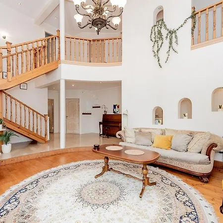 Luxury In Paernu, Walking Distance From The And Centre * 派尔努