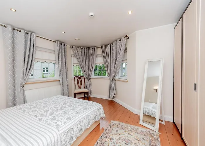 Luxury In Paernu, Walking Distance From The And Centre بارنو