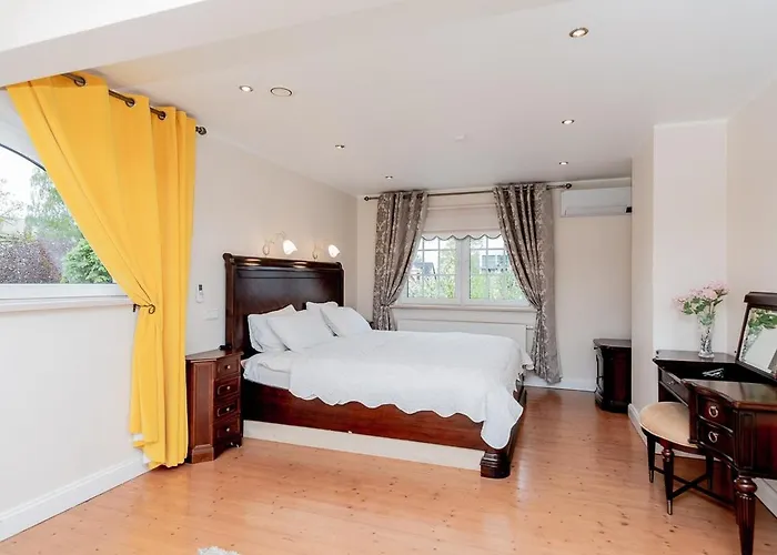 Luxury In Paernu, Walking Distance From The And Centre فيلة بارنو